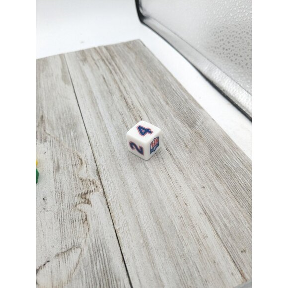 NFL-OPOLY Junior Game Replacement Helmet Markers And 1 Dice - Picture 3 of 3